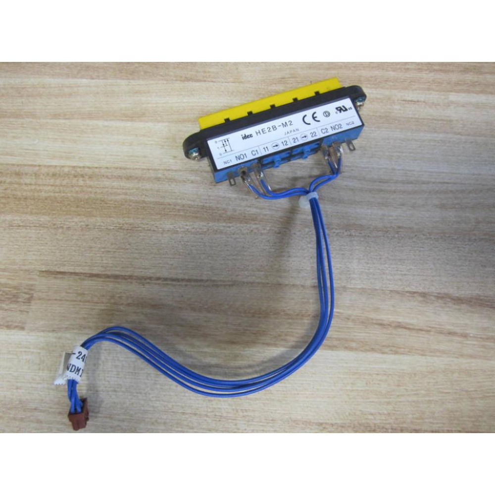 IDEC HE2B-M2 Basic Enabling Switch HE2BM2 - Used