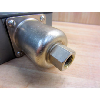 United Electric J6D-4695 Pressure Switch J6D4695 - New No Box