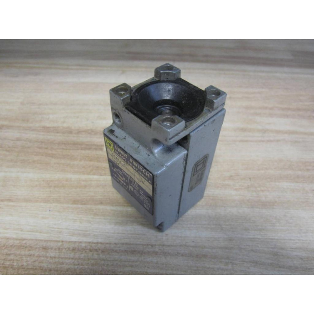 Square D 9007-C54B2 Limit Switch 9007C54B2 WO Operator Head - Used