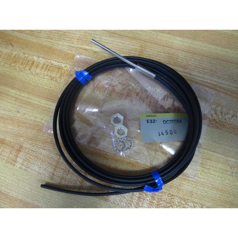 Omron E32-DC200B4 Photoelectric Switch Fiber Unit E32DC200B4 - New No Box