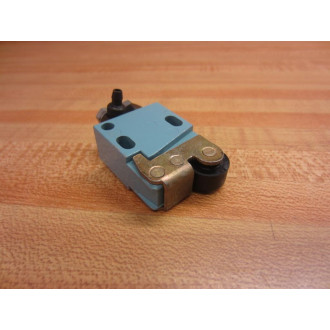 Telemecanique PXC-M125 Limit Switch wRoller PXCM125 - New No Box