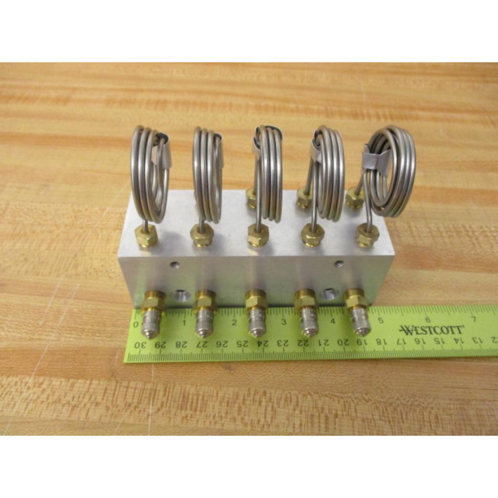 M1003.9703 Manifold M10039703 - New No Box