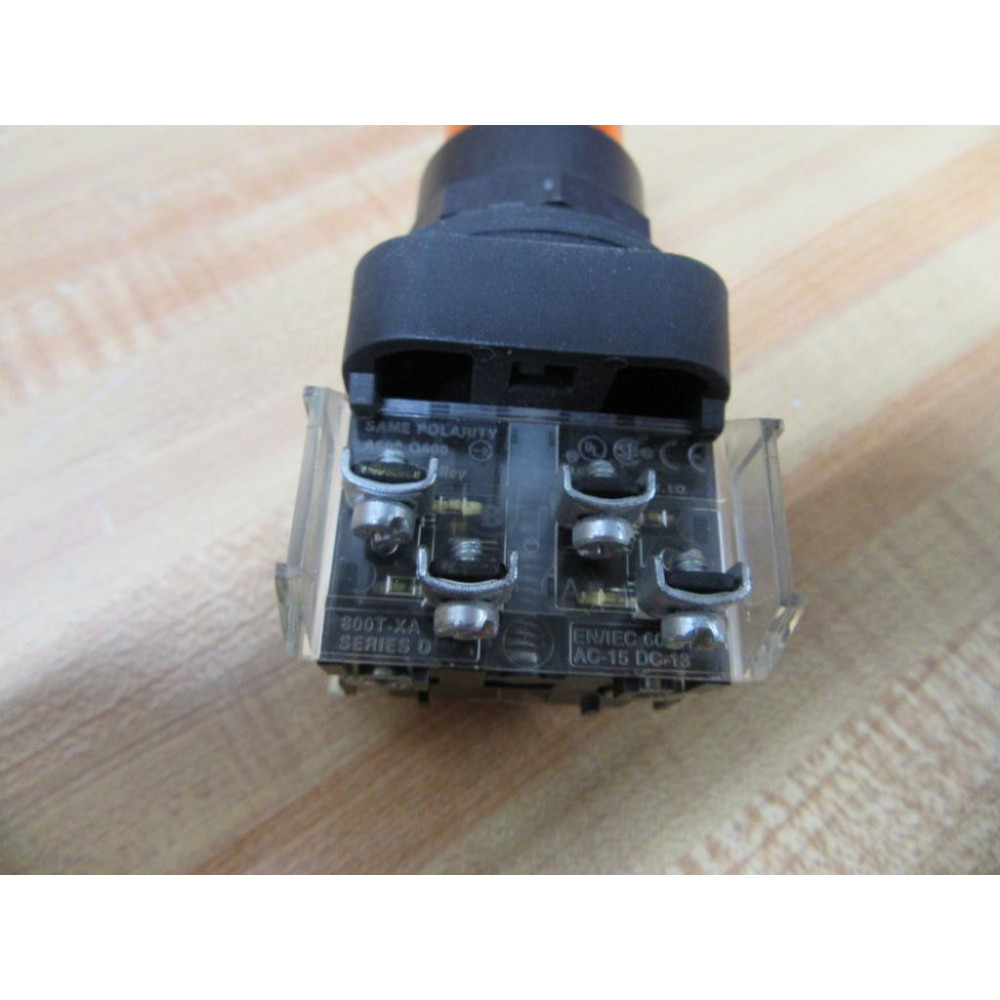 Allen Bradley 800H-QRB24A Button W800T-XA800T-N330 - New No Box