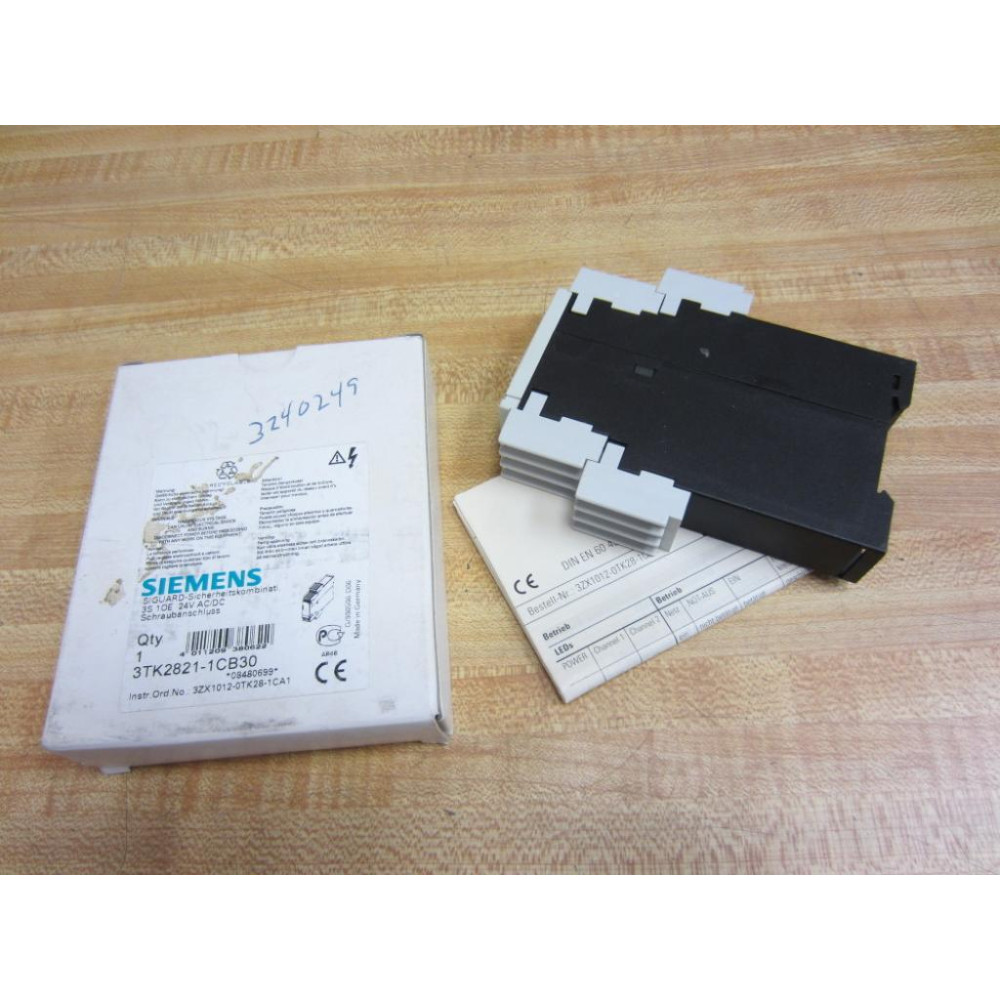 Siemens 3TK2-821-1CB30 Safety Relay 3TK28211CB30