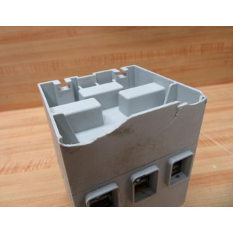 Allen Bradley 193-EEGE Overload Relay E1 Plus 193EEGE Cracked Bottom - Used