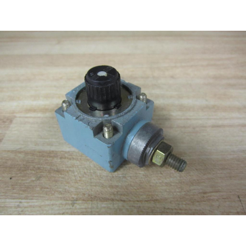 Telemecanique ZCK-E05 Limit Switch Head ZCKE05 064669 - Used