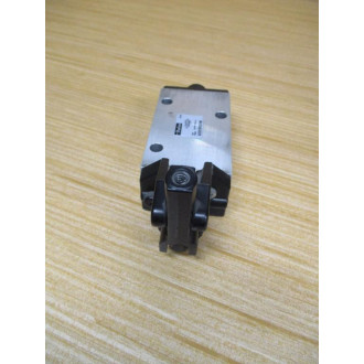 Parker 422CR021W Manual Control Valve WO Handle - Used