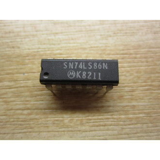 Motorola SN74LS86N Integrated Circuit (Pack of 10)