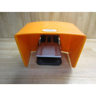 Numatics NM2FA452OG00000 Foot Switch NM2FA4520G00000 - Used