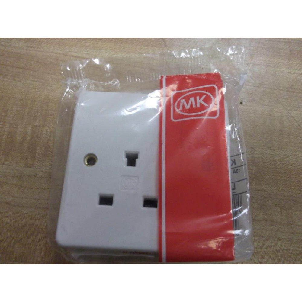 MK K1257 WHI Non Standard Switchsocket Set Of 2