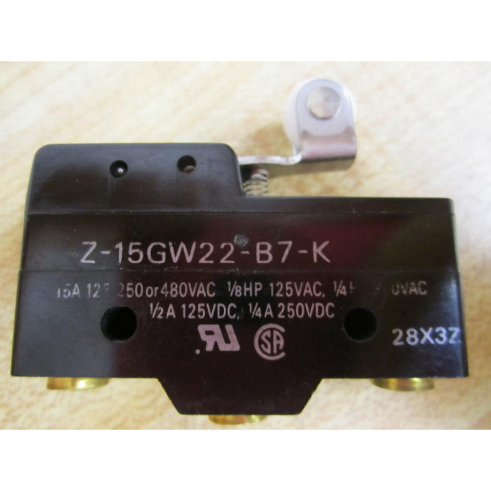 Omron Z-15GW22-B7-K Limit Switch Z15GW22B7K - New No Box