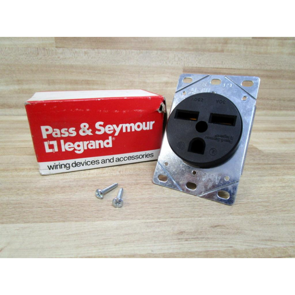 Pass & Seymour 1108-0067-0068 Receptacle 110800670068