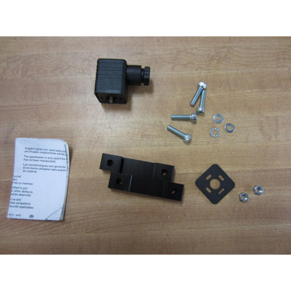 Novotechnik 056003 Plug With Mounting Feet - New No Box