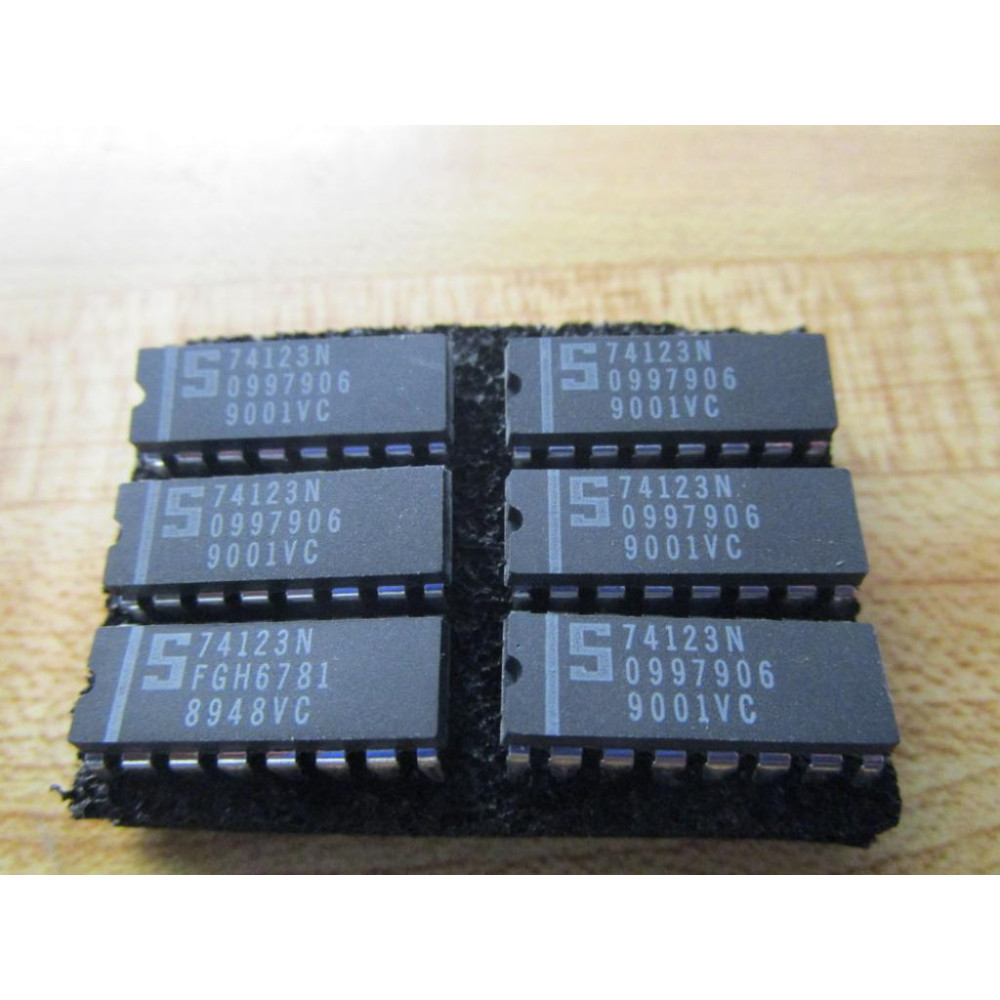 Signetics 74123N Integrated Circuit (Pack of 6)