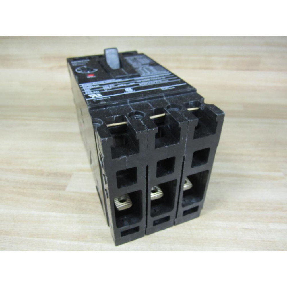 Siemens ED63A100 Circuit Breaker ED63A100L WO Lugs - Used