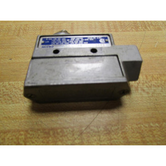 Honeywell BZE6-2RQ Micro Switch Limit Switch BZE62RQ Gray - Used