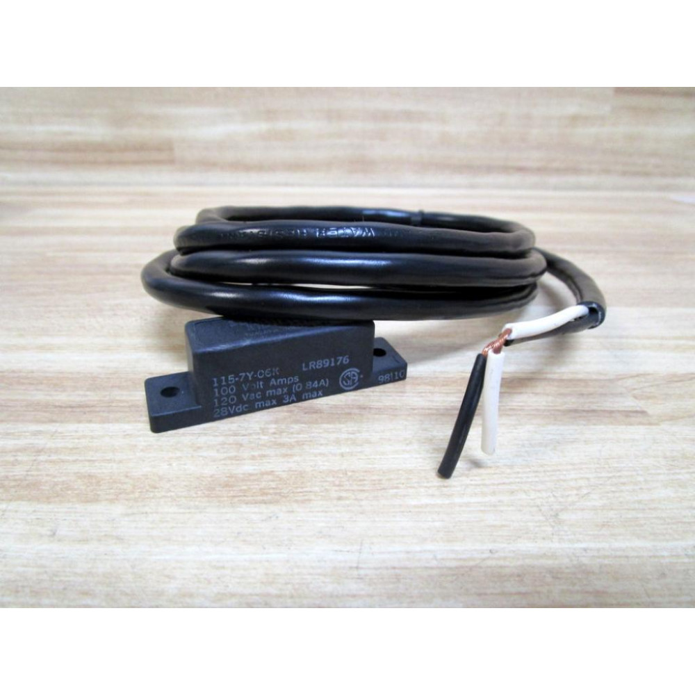 Sentrol Industrial 115-7Y-06K Safety Interlock Switch - New No Box