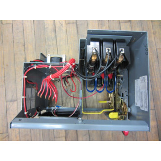 Square D HU100-3MC5 11298932-001.001 L-318 Disconnect Switch Series 1 - Used