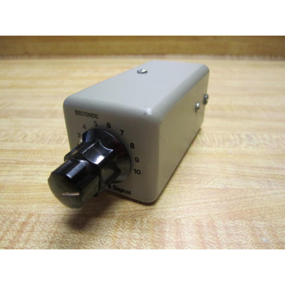 Eagle Signal CG110A6 Timer 1-10 Seconds 120V60Hz - Used
