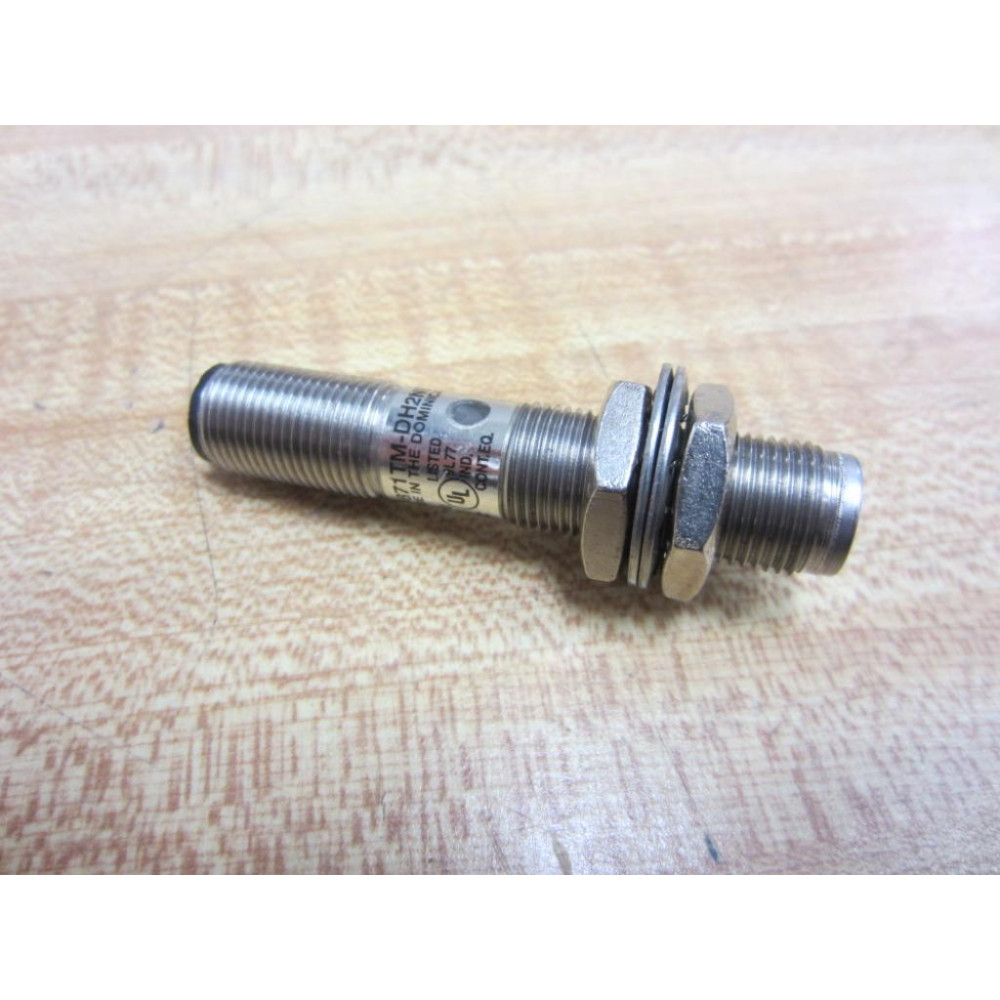 Allen Bradley 871TM-DH2NE12-D4 Photoswitch 871TMDH2NE12D4 - Used