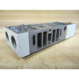 Numatics 006-195D Manifold  006195D W Board & Gasket - Used