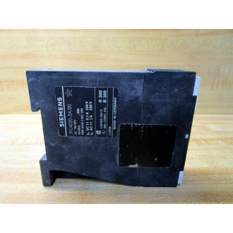 Siemens 7PU4020-3AJ20 Relay 7PU40203AJ20 - Used