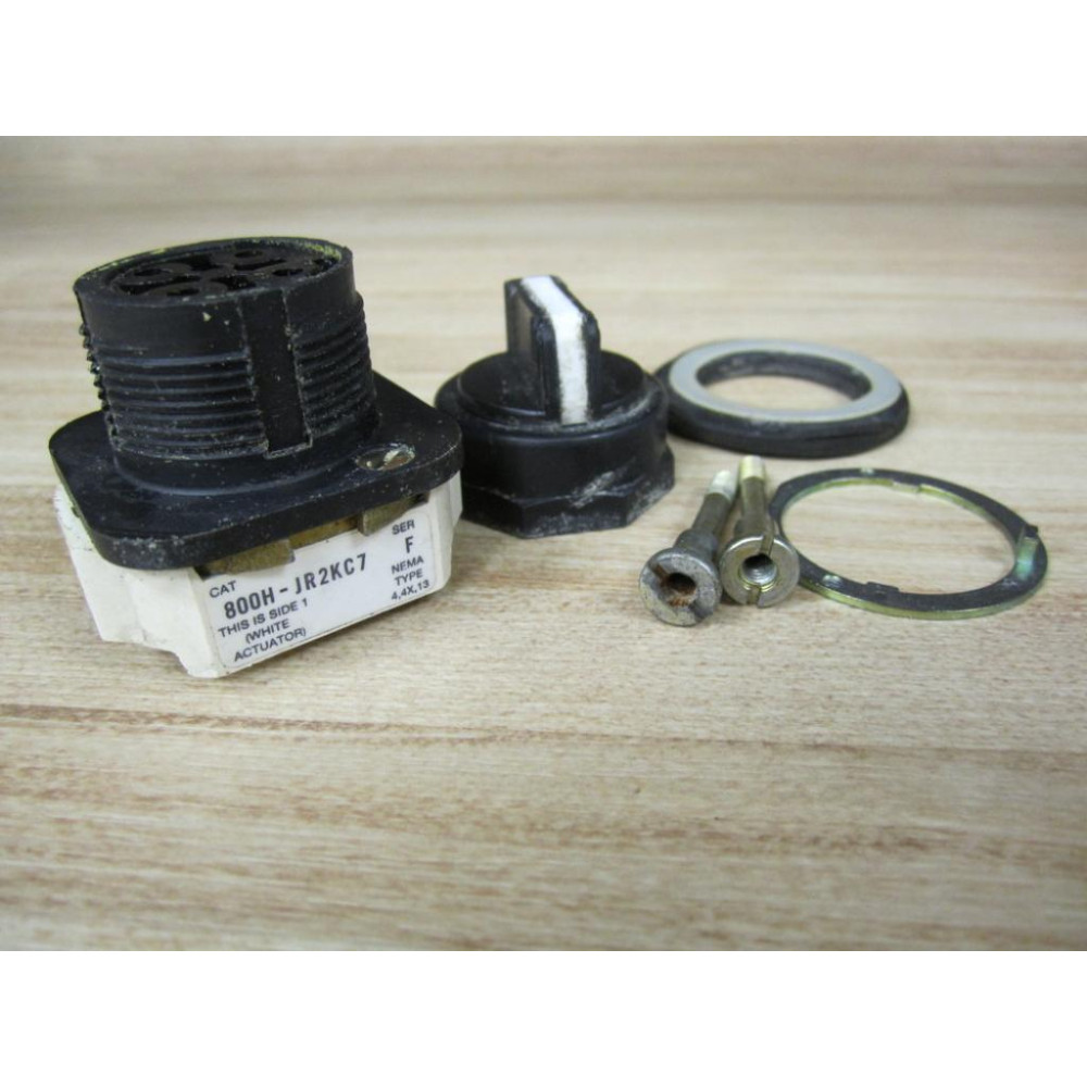 Allen Bradley 800H-JR2KC7 Selector Switch 800HJR2KC7 - Used