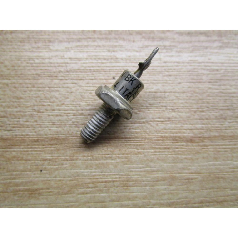 16FR40 Semiconductor BN BK R - Used