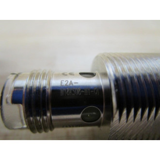 Omron E2A-M18KS08-M1-C1 Proximity Switch