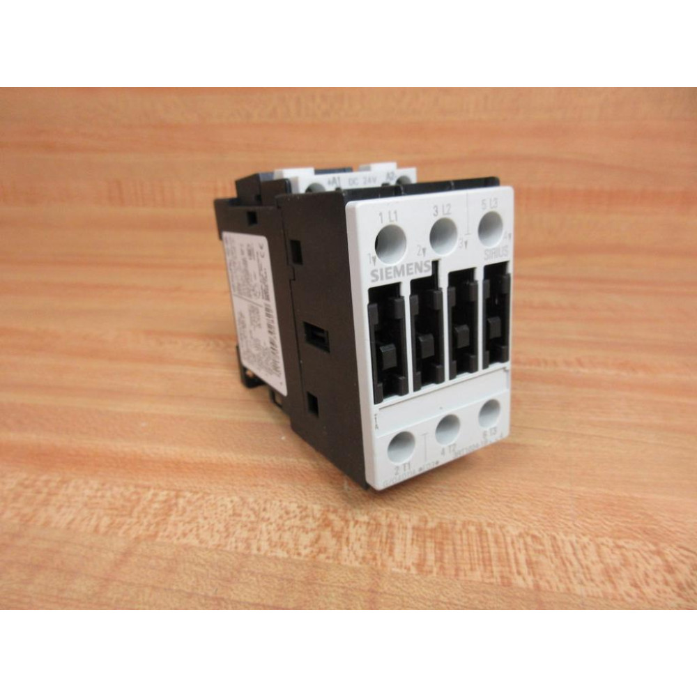 Siemens 3RT1024-1BB44 Contactor 3RT10241BB44 Cracked Housing - New No Box
