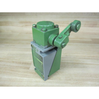 Allen Bradley 802T-DP Limit Switch 802TDP WHead & Roller Lever - Used