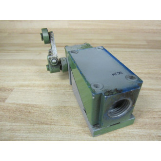 Allen Bradley 802T-DP Limit Switch 802TDP WHead & Roller Lever - Used
