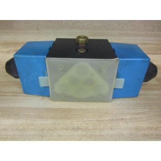 Vickers 879165 Directional Pilot Valve DG4S4017CB60 Double Solenoid4-Way - New No Box