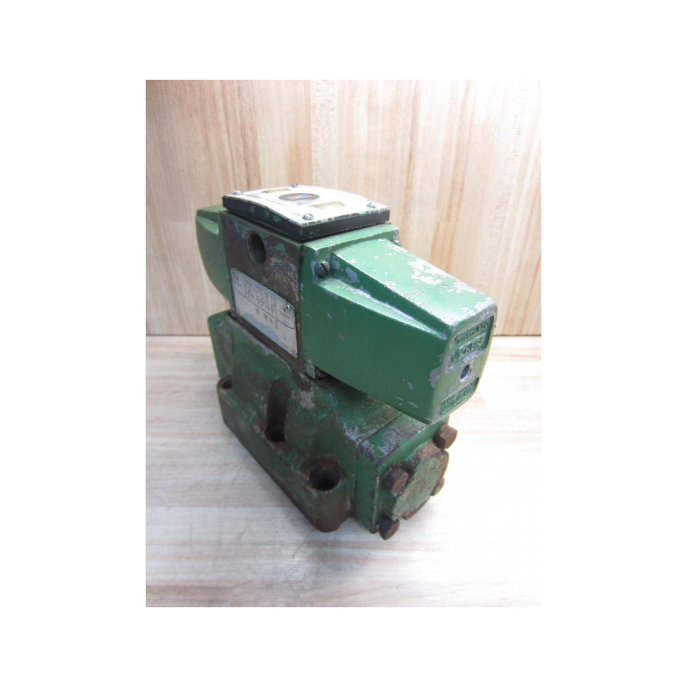 Vickers DG5S4L-062C-2T51-HX Valve DG5SL-62C-2T51-HX - Used