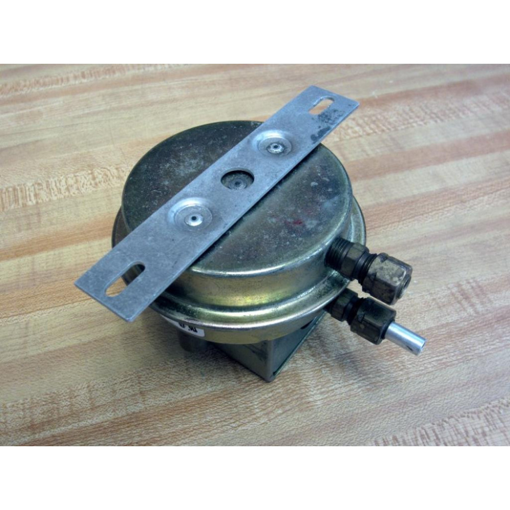 Antunes Control 8021206021 Pressure Switch SMD8021206021 - Used