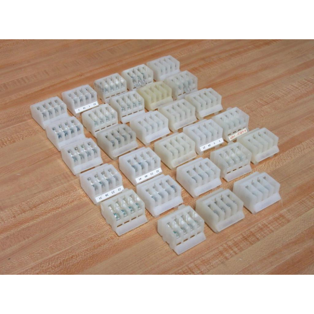 Bussmann 15189-4 Disconnect Block 151894 (Pack of 28) - Used