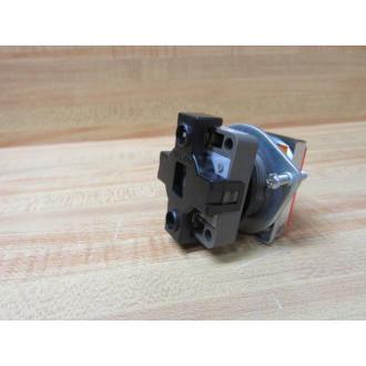 IDEC UPQN Pilot Light Amber - New No Box
