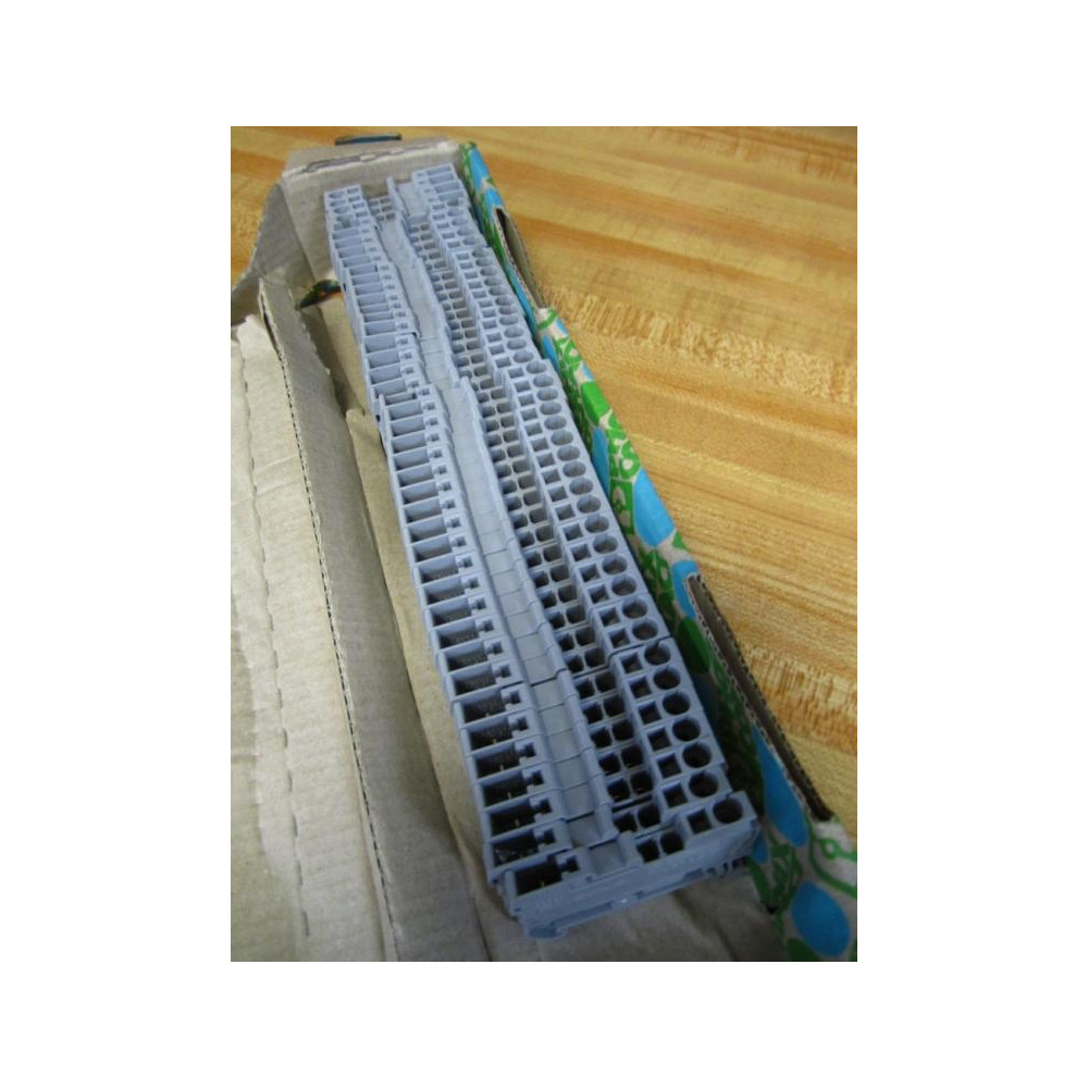 Phoenix Contact Typ ST2.51P Terminal Block 3040012 (Pack of 43)