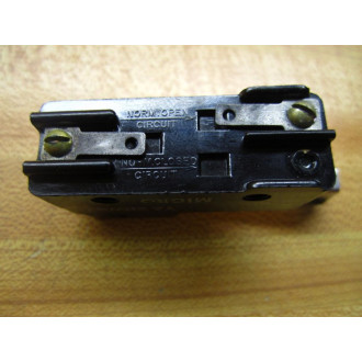 Micro Switch YZ-2RW82 Snap Action Switch wRoller Lever YZ2RW82 Chipped - Used