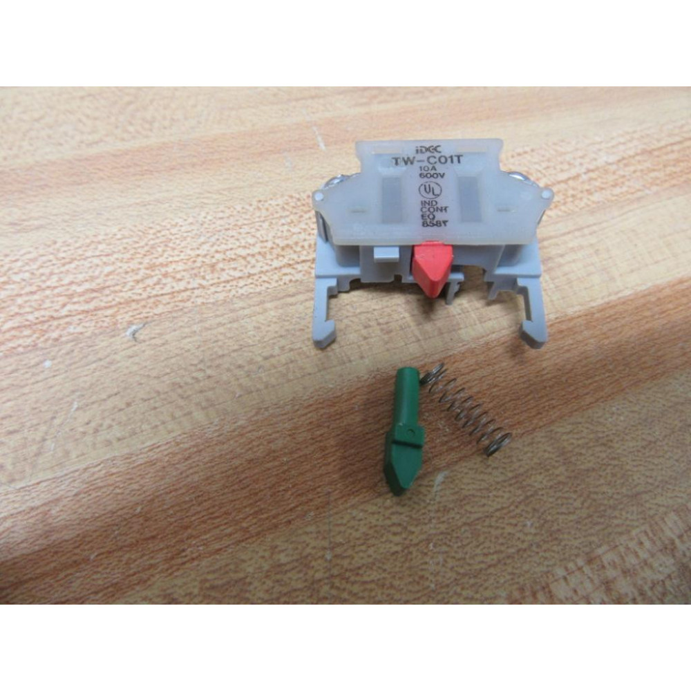 IDEC TW-C01T Contact Block TWC01T WGreen Clip - New No Box