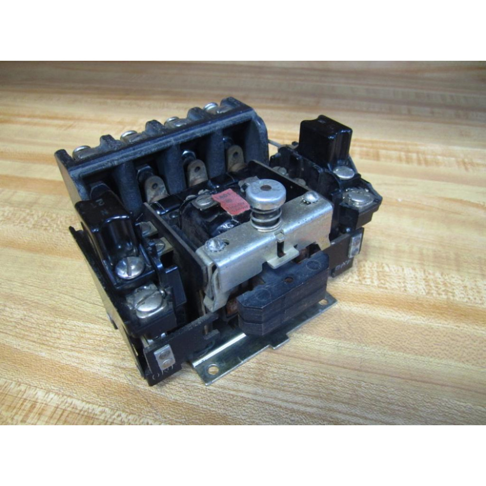 Allen Bradley 709-BODA Starter 709B0DA Coil1A01 - Used