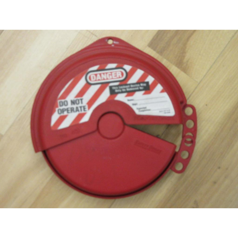 Master Lock 481 Lock Out - New No Box