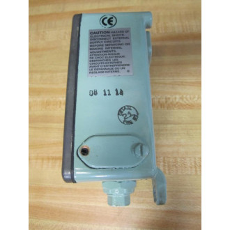 Barksdale B2T-A12SS Pressure Actuated Switch B2TA12SS - Used