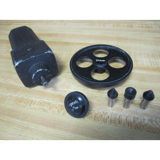 Shimpo DT-105 Hand Digital Tachometer DT105 WCase - Used