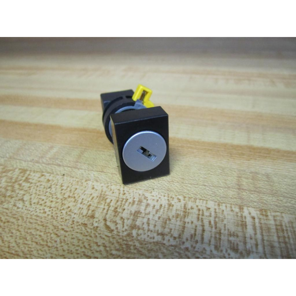 IDEC HA-C1 Switch wContact Key Lock Contact - New No Box