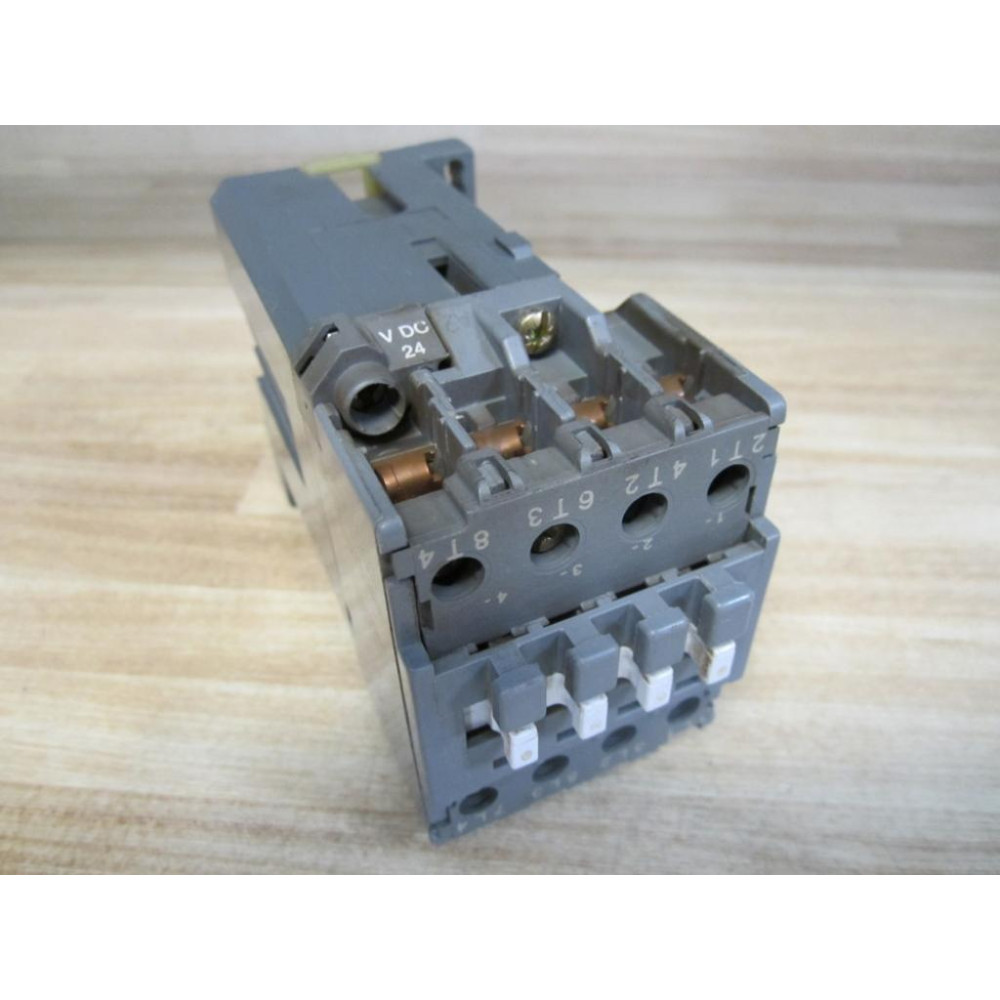 ABB BC25-30-10 Contactor BC25-30-10-01 .. - Used