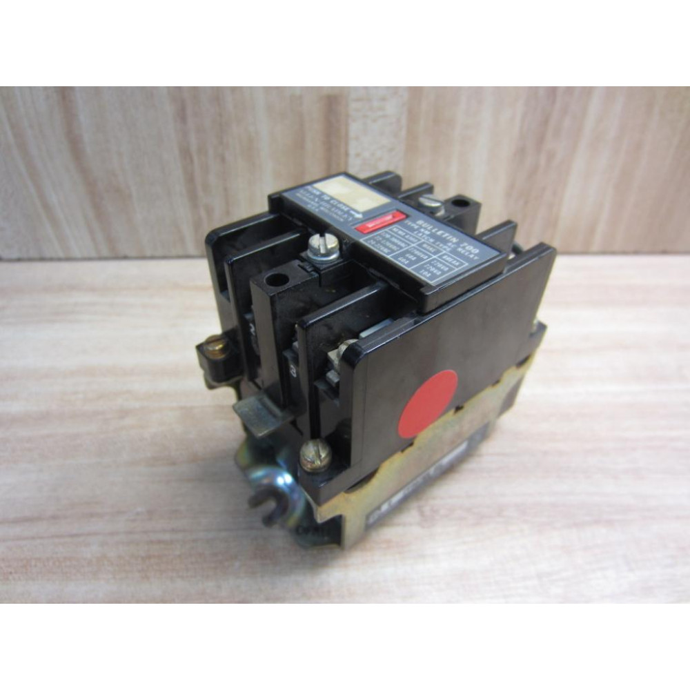 Allen Bradley 700-NM200A2 Relay 700NM200A2 Series D - Used