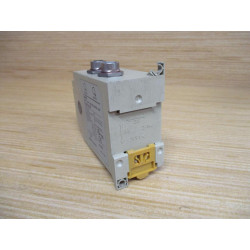 Omron F3SP-B1P Safety Light Curtain Control Unit F3SPB1P Chipped Mount - Used