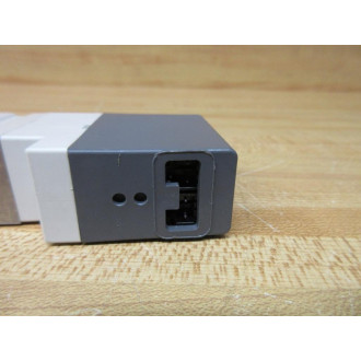 SMC VQC4200-51 Solenoid Valve VQC420051 - New No Box