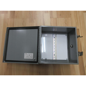 Saginaw Control & Engineering SCE-10106CHNF Electrical Enclosure SCE10106CHNF W 2x Cable Glands - Used